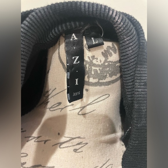 Black and White Bomber Jacket with High Collar and Graphic Design - Picture 7 of 9